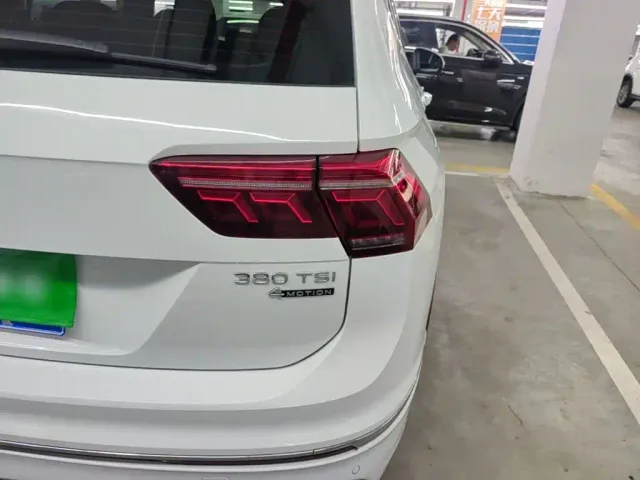 Volkswagen Tiguan L — Фото автомобиля 7