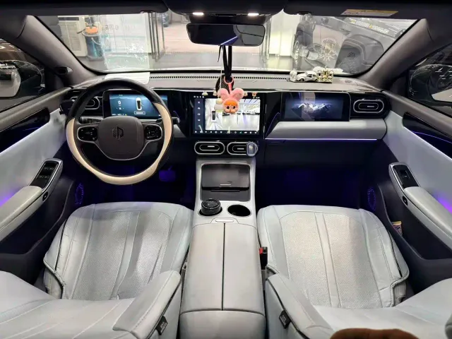 Leapmotor C01 — Фото автомобиля 7