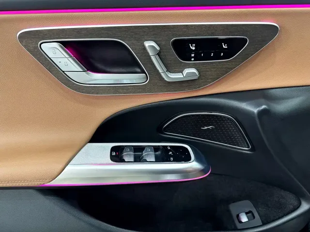 Mercedes-Benz E-Class — Фото автомобиля 13