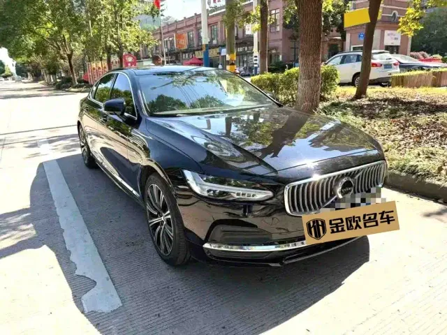 Volvo S90 — Фото автомобиля 6