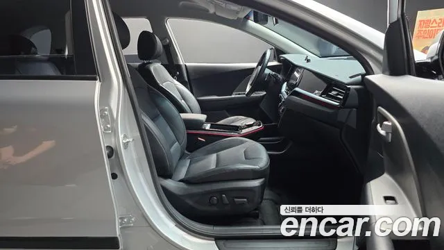 Kia Niro Niro Plus Air — Фото автомобиля 26