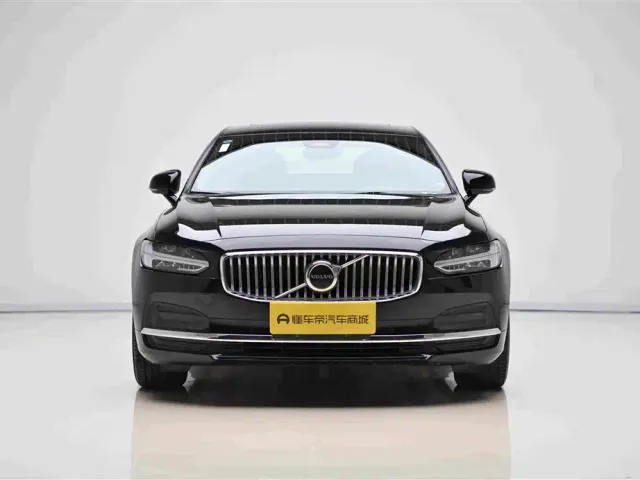 Volvo S90 — Фото автомобиля 2