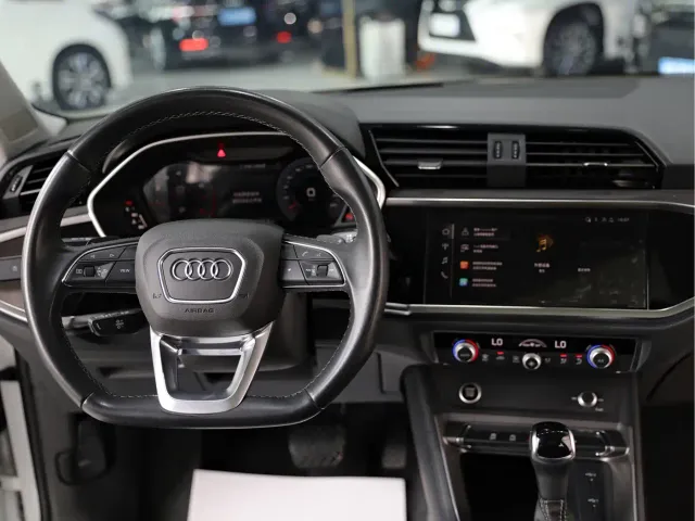 Audi Q3 — Фото автомобиля 9