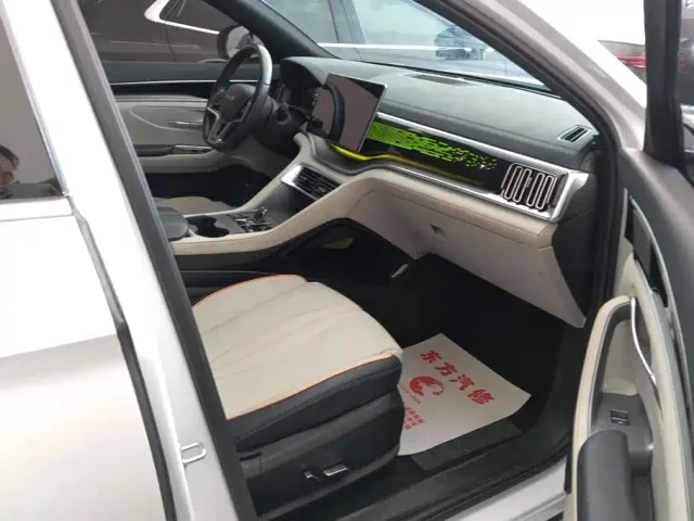 BYD Song PLUS — Фото автомобиля 8
