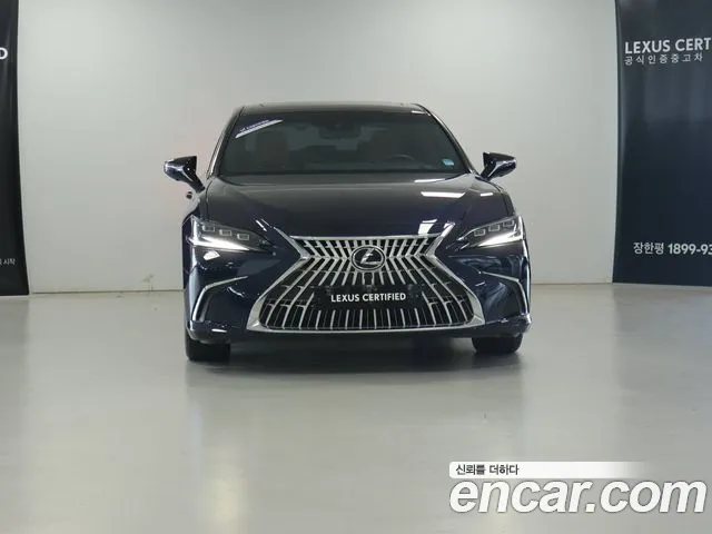 Lexus ES Generation 7 — Фото автомобиля 3