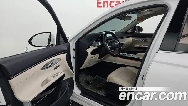 Genesis GV70 2.5T Бензин 2WD — Фото автомобиля 10