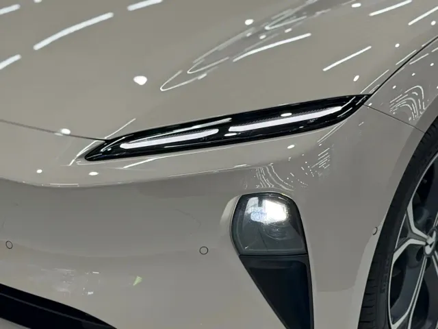Nio ET5 — Фото автомобиля 15