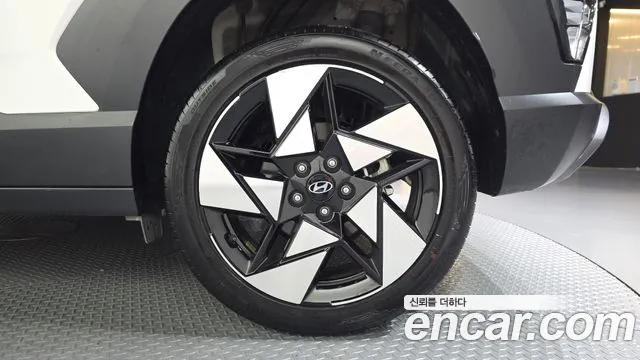 Hyundai Kona — Фото автомобиля 6