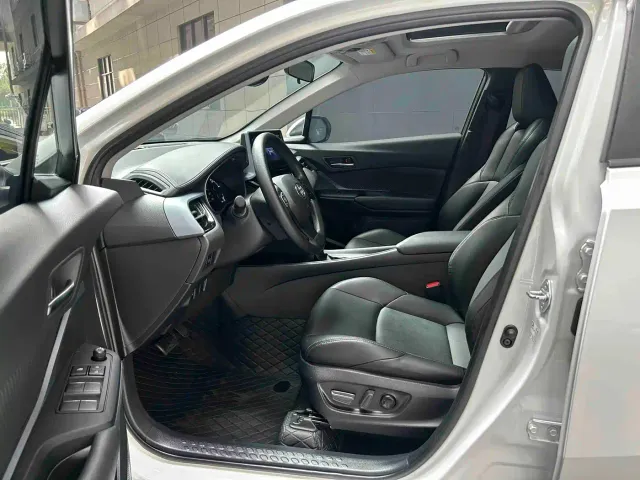 Toyota IZOA — Фото автомобиля 12