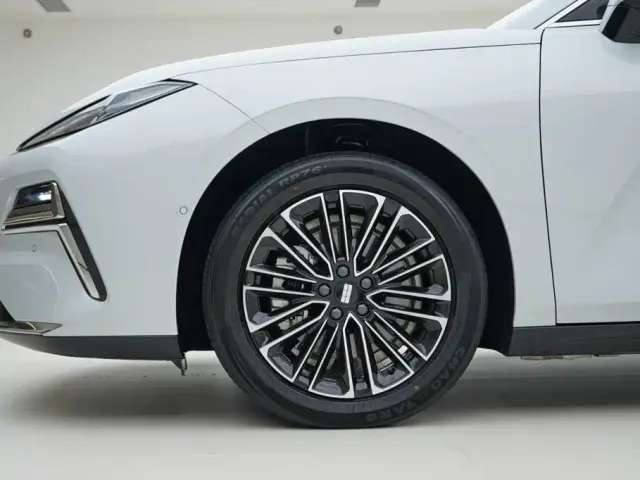 Geely Galaxy Xingyao 8 — Фото автомобиля 13