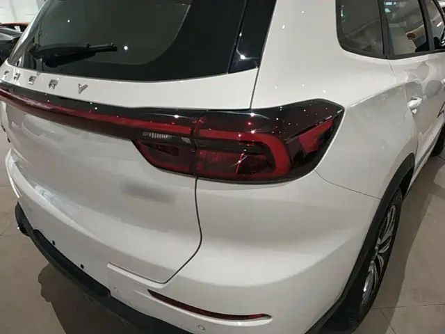 Chery Tiggo 8 — Фото автомобиля 7
