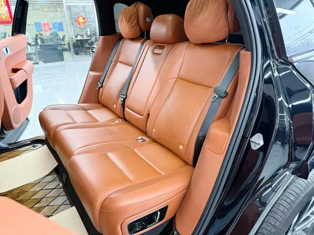 Li Auto L7 — Фото автомобиля 18