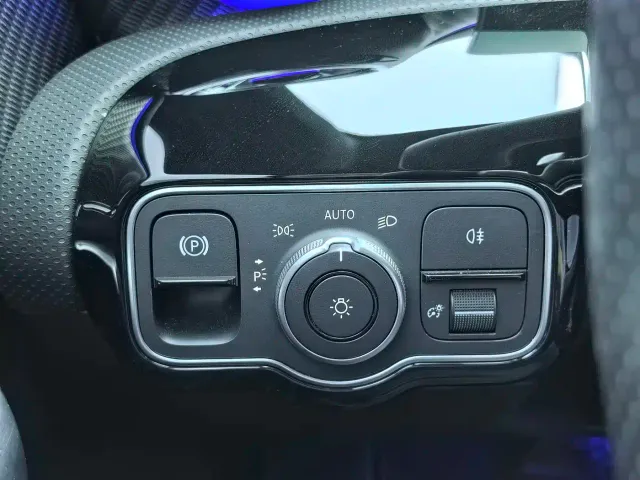 Mercedes-Benz A-Class — Фото автомобиля 25