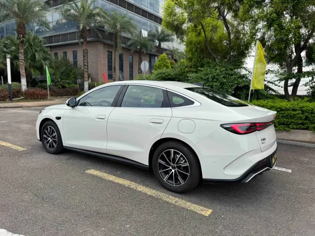 BYD Seal 06 — Фото автомобиля 13