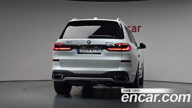 BMW X7 — Фото автомобиля 3
