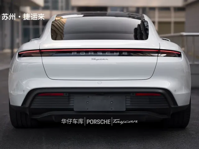 Porsche Taycan — Фото автомобиля 9