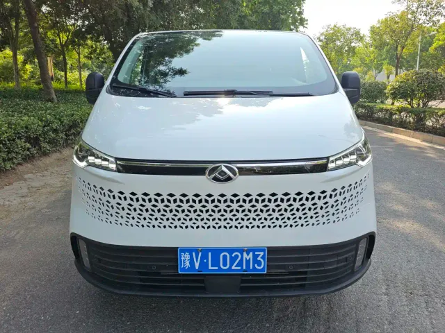 Maxus Xintu V70 — Фото автомобиля 2