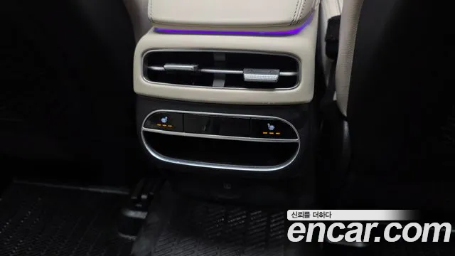 Genesis GV70 — Фото автомобиля 24