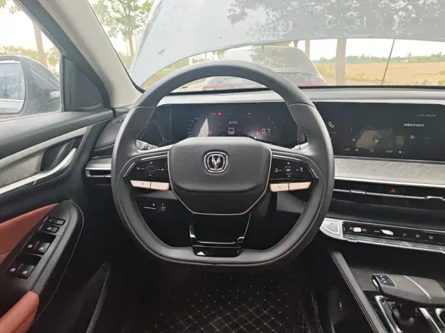Changan Eado — Фото автомобиля 6