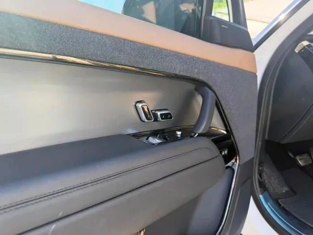 Land Rover Range Rover Sport — Фото автомобиля 11