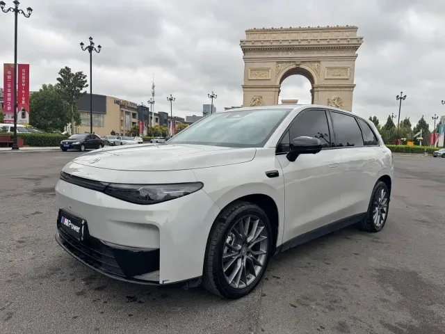Фотография автомобиля — Leapmotor C10