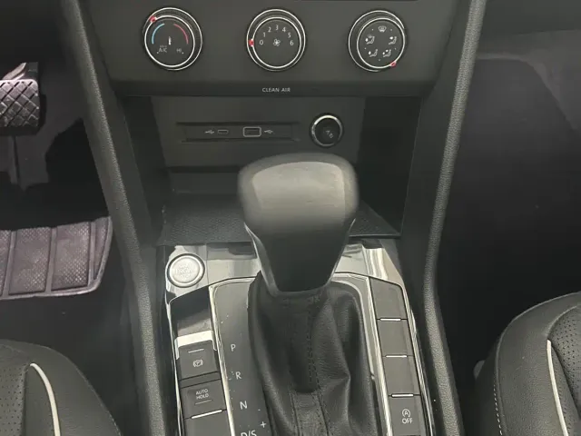 Volkswagen Tiguan L — Фото автомобиля 11