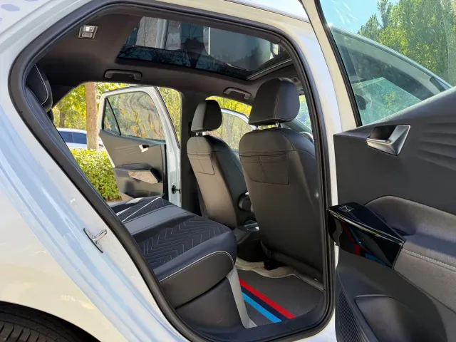 Volkswagen ID.3 — Фото автомобиля 11