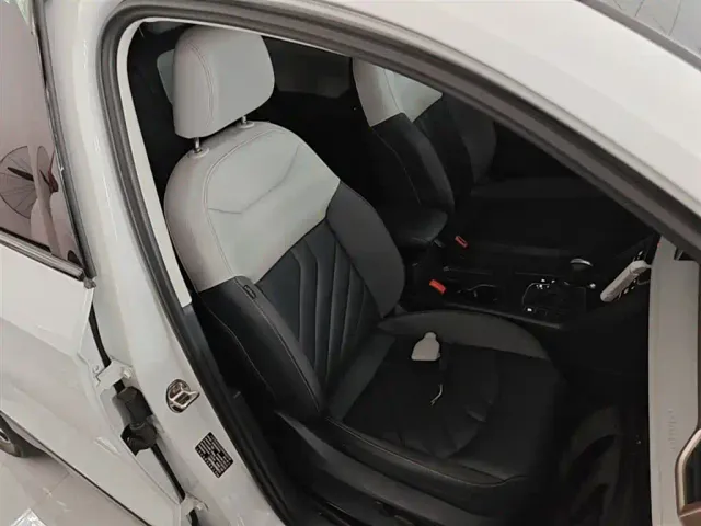 Volkswagen Tharu — Фото автомобиля 24