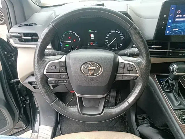 Toyota Granvia — Фото автомобиля 10
