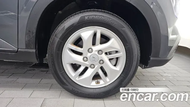 Hyundai Venue — Фото автомобиля 5