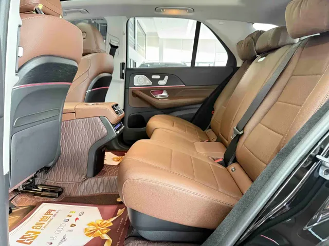 Mercedes-Benz GLE-Class — Фото автомобиля 12