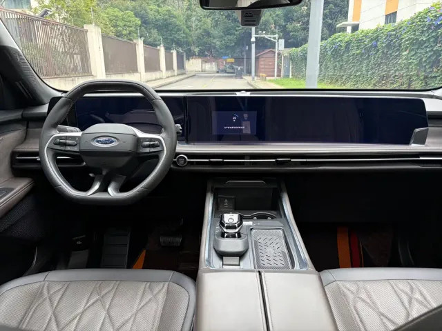 Ford Edge — Фото автомобиля 20