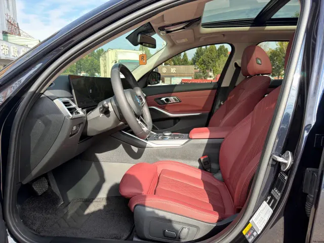 BMW i3 — Фото автомобиля 4