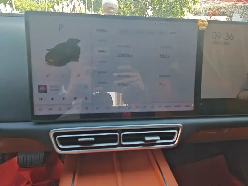 Li Auto Li Auto L6 2024 Pro — Фото автомобиля 14