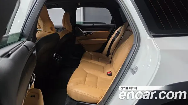 Вольво V90 — Фото автомобиля 12