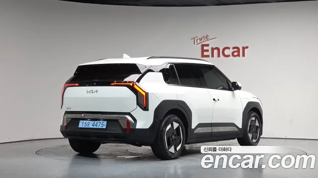 Kia EV3 — Фото автомобиля 2