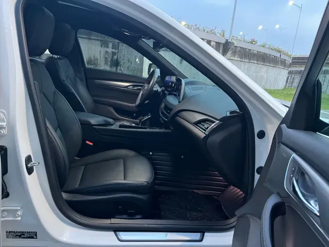 Cadillac CT5 — Фото автомобиля 11