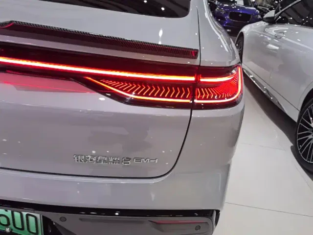 Geely Galaxy Xingyao 8 — Фото автомобиля 7
