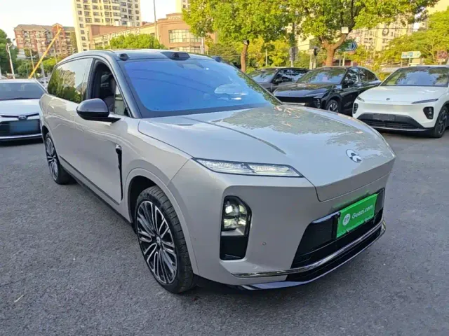 Nio ES8 — Фото автомобиля 3
