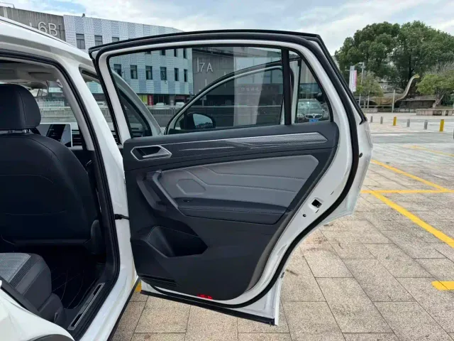 Volkswagen Tiguan X — Фото автомобиля 20