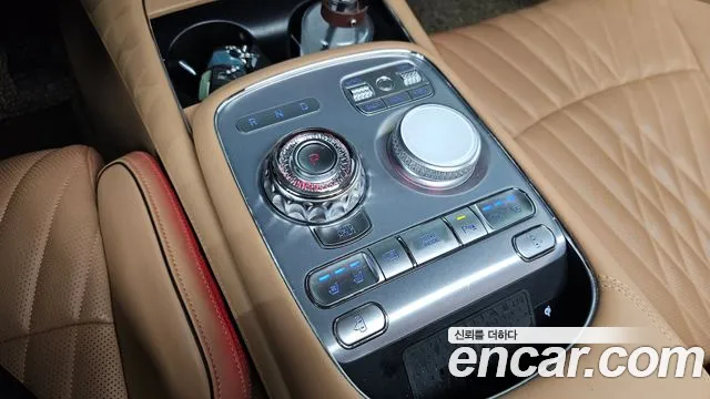 Genesis G90 Бензин 3.5 турбо AWD — Фото автомобиля 9