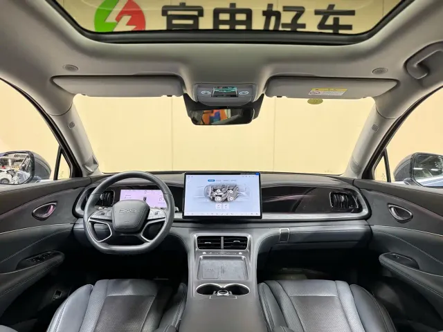 BYD Hai Shi 07 DM-i — Фото автомобиля 17