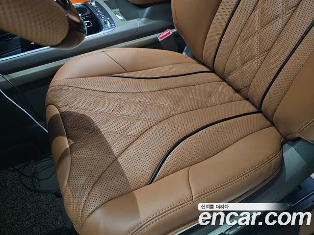 Kia Carnival Generation 4 — Фото автомобиля 13