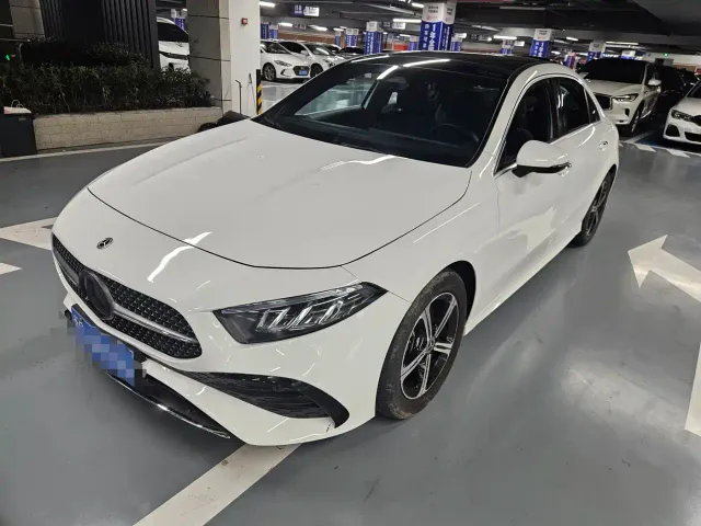 Фотография автомобиля — Mercedes-Benz A-Class