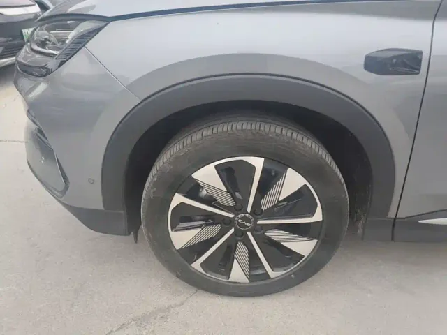 BYD Song PLUS — Фото автомобиля 22