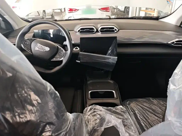 Dongfeng SKY EV01 — Фото автомобиля 5
