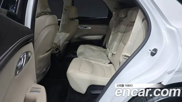 Genesis GV70 — Фото автомобиля 18