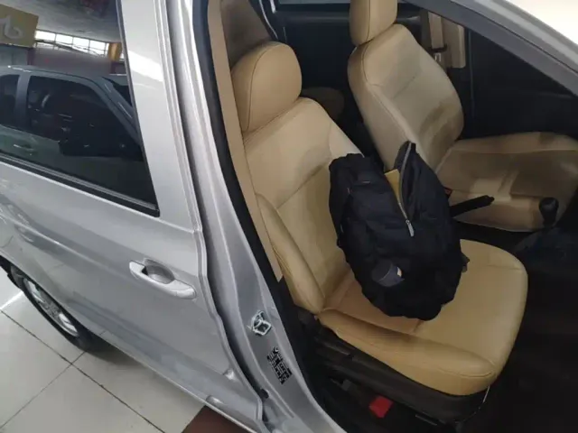 Wuling Hongguang V — Фото автомобиля 24