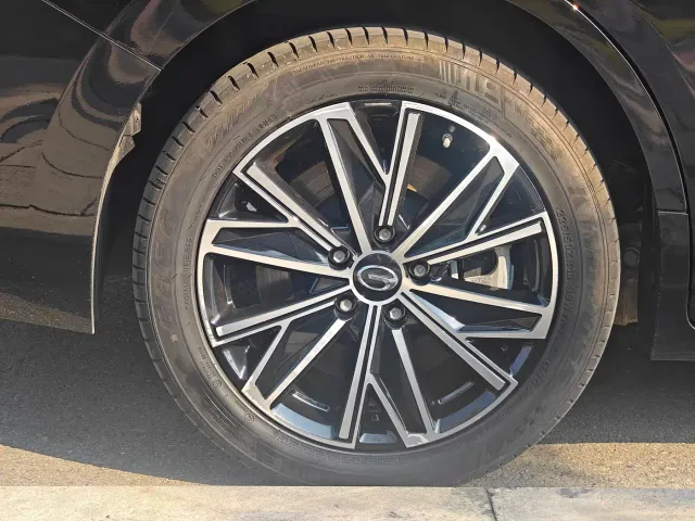 GAC Trumpchi E8 — Фото автомобиля 16