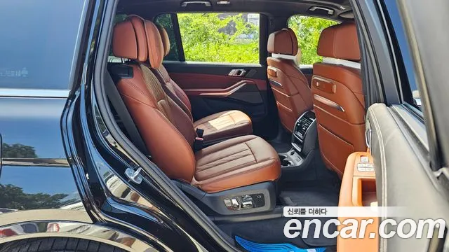 BMW X7 — Фото автомобиля 18